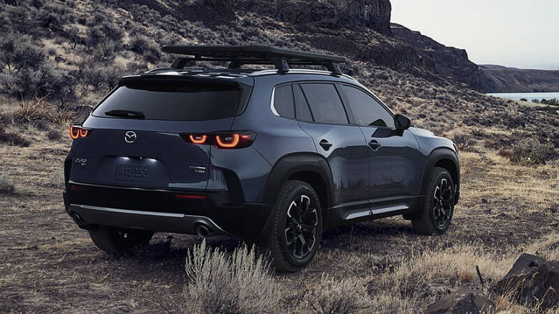 У кроссовера Mazda CX-50 появилась версия с гибридной установкой от Toyota