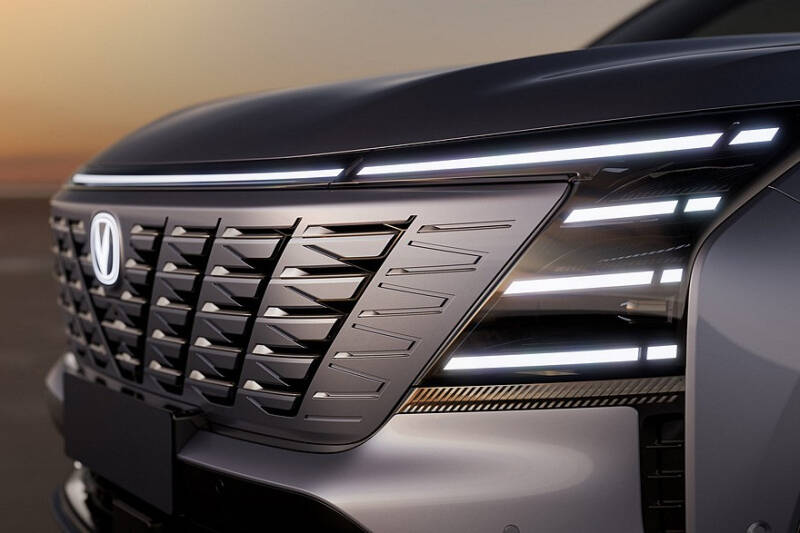 Changan CS75 Plus нового поколения показал салон: он не такой, как ждали