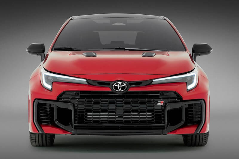 Обновлённый хот-хэтч Toyota GR Corolla: АКП, более тяговитый мотор и доработанное шасси
